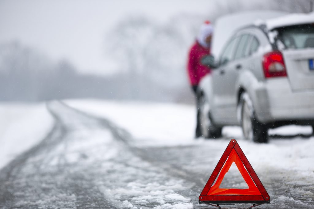 10 Most Essential Things to Keep in Your Car During Winter